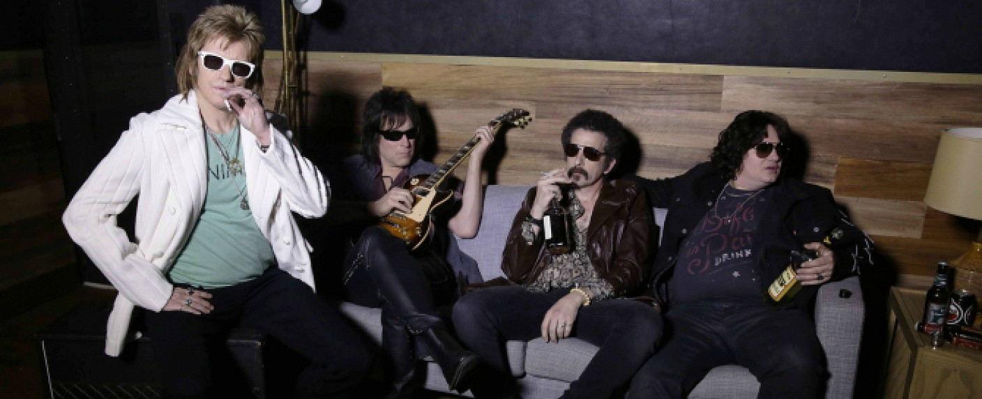 FX verkündet Sommerstartdaten 2015 : „Tyrant“, „Married“ und mehr – Serienstart von „Sex&Drugs&Rock&Roll“ – Bild: FX Networks