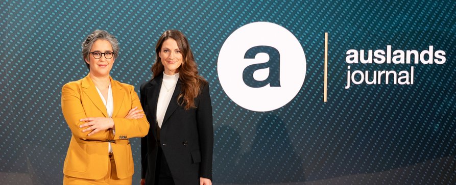 „auslandsjournal“: ZDF-Magazin stellt neue Moderatorinnen vor – Shakuntala Banerjee und Alica Jung lösen Antje Pieper ab – Bild: ZDF/​Andreas Reeg