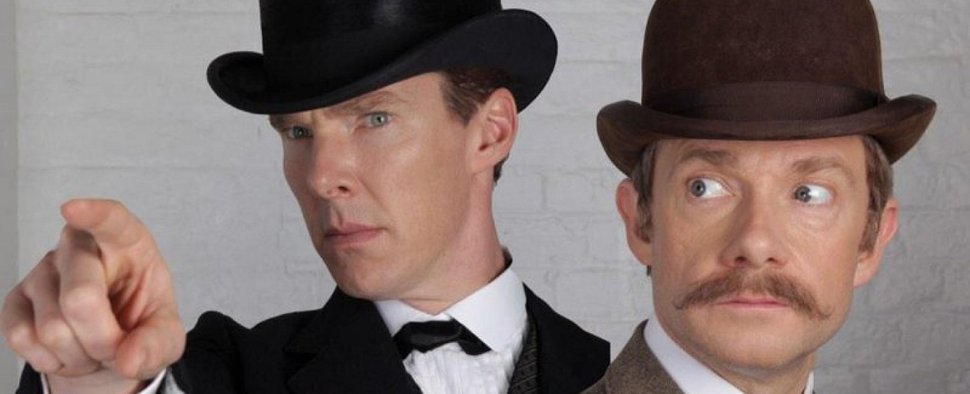 Benedict Cumberbatch und Martin Freeman in einem Promofoto zu „Sherlock“ – Bild: BBC