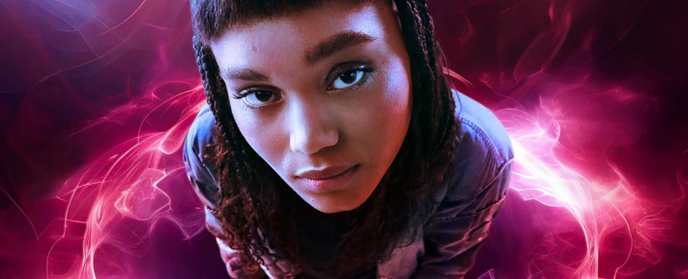 [UPDATE] „Pauline“: Trailer für „teuflische“ Serie der „How to Sell Drugs Online (Fast)“-Macher – Schülerin wird vom Sohn des Teufels schwanger – Bild: Disney/​btf