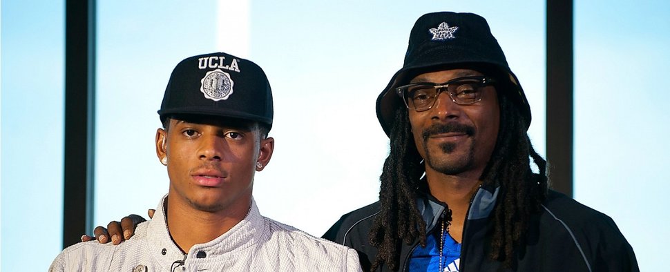 Snoop Dogg (r.) mit seinem Sohn Cordell Broadus in der TV-Serie „Snoop & Son: A Dad’s Dream“ – Bild: ESPN
