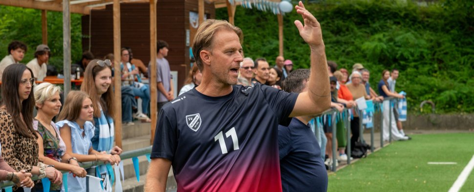 „SOKO Stuttgart“: Profifußballer Chris Aigner (Timo Hildebrand) gerät ins Visier eines Mörders – Bild: ZDF/Markus Fenchel