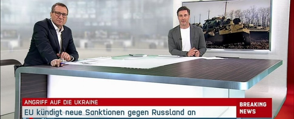Christoph Teuner (l.) und Marco Schreyl moderieren eine Sondersendung bei RTL und ntv. – Bild: RTL/Screenshot