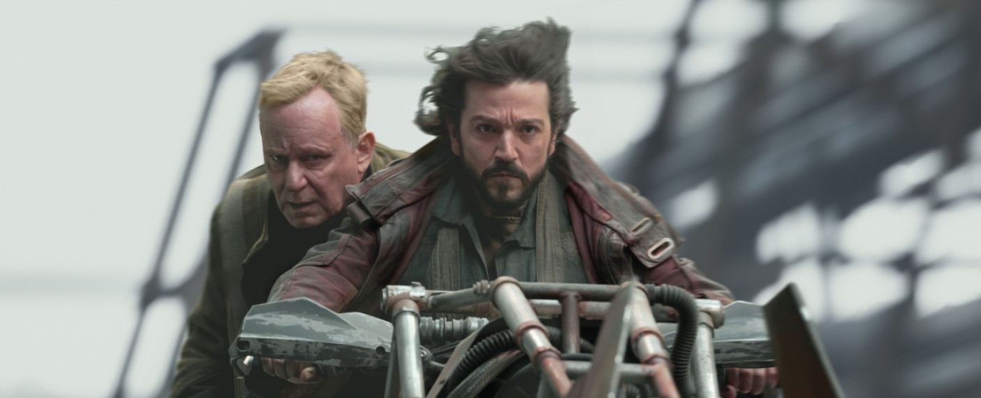 „Andor“, „Daredevil: Born Again“ und „Percy Jackson“: Disney+ kündigt Serienprogramm für 2025 an – Frische Ware und einige neue Staffeln im Angebot – Bild: Lucasfilm/​Disney+