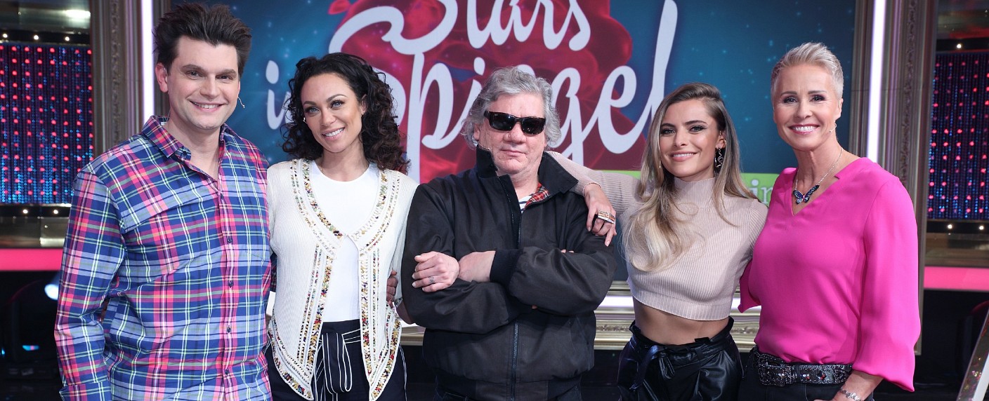 Sophia Thomalla, Jenny Elvers und Co. wird der Spiegel vorgehalten – Neue Folgen der Psycho-Gameshow „Stars im Spiegel“ bei RTL – Bild: TVNOW /​ Frank Hempel