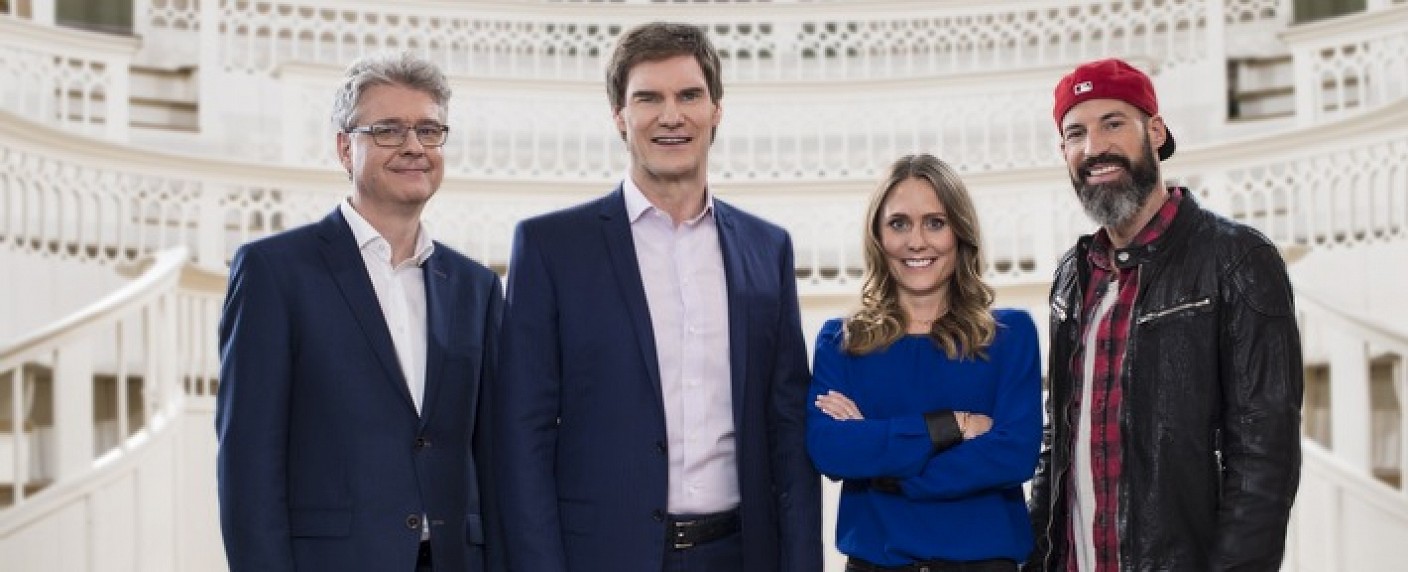 Quoten: Fehlstart für Maschmeyers Gründershow, „Ku’damm 59“ verabschiedet sich stark – „Mario Barth deckt auf!“ holt Zielgruppensieg, Mystery-Serien auf ProSieben am Boden – Bild: Sat.1