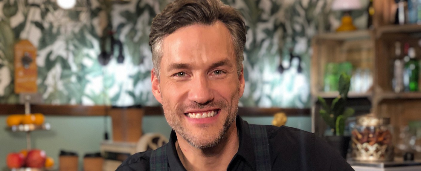 „Unter uns“-Veteran heuert bei den „Freundinnen“ an – Stefan Bockelmann kehrt als Malte Winter zurück – Bild: TV NOW