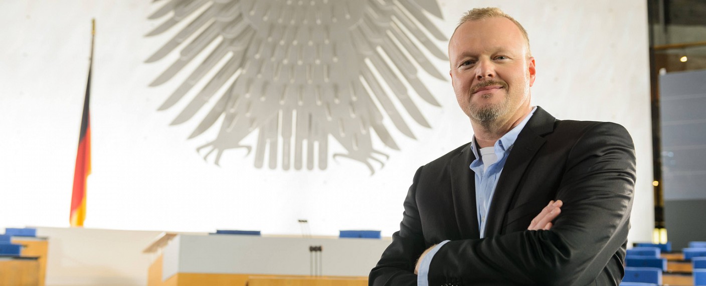 „TV total Bundestagswahl“: Brüderle, Trittin und Gysi talken bei Raab – Spitzenpolitiker als Gäste angekündigt – Bild: ProSieben/​Willi Weber