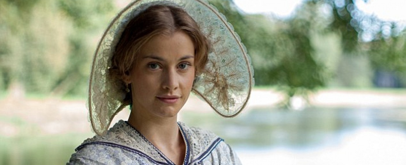 „Tennison“: ITV verpflichtet Stefanie Martini für Hauptrolle in „Prime Suspect“-Prequel – „Doctor Thorne“-Veteranin tritt in die Fußstapfen von Helen Mirren – Bild: ITV