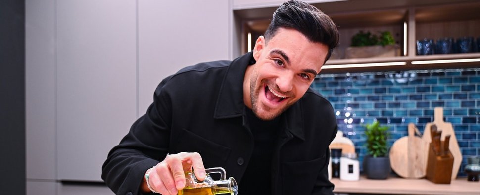 Stefano Zarrella im „Sat.1-Fertiggerichte-Check“ – Bild: Joyn/Julia Feldhagen