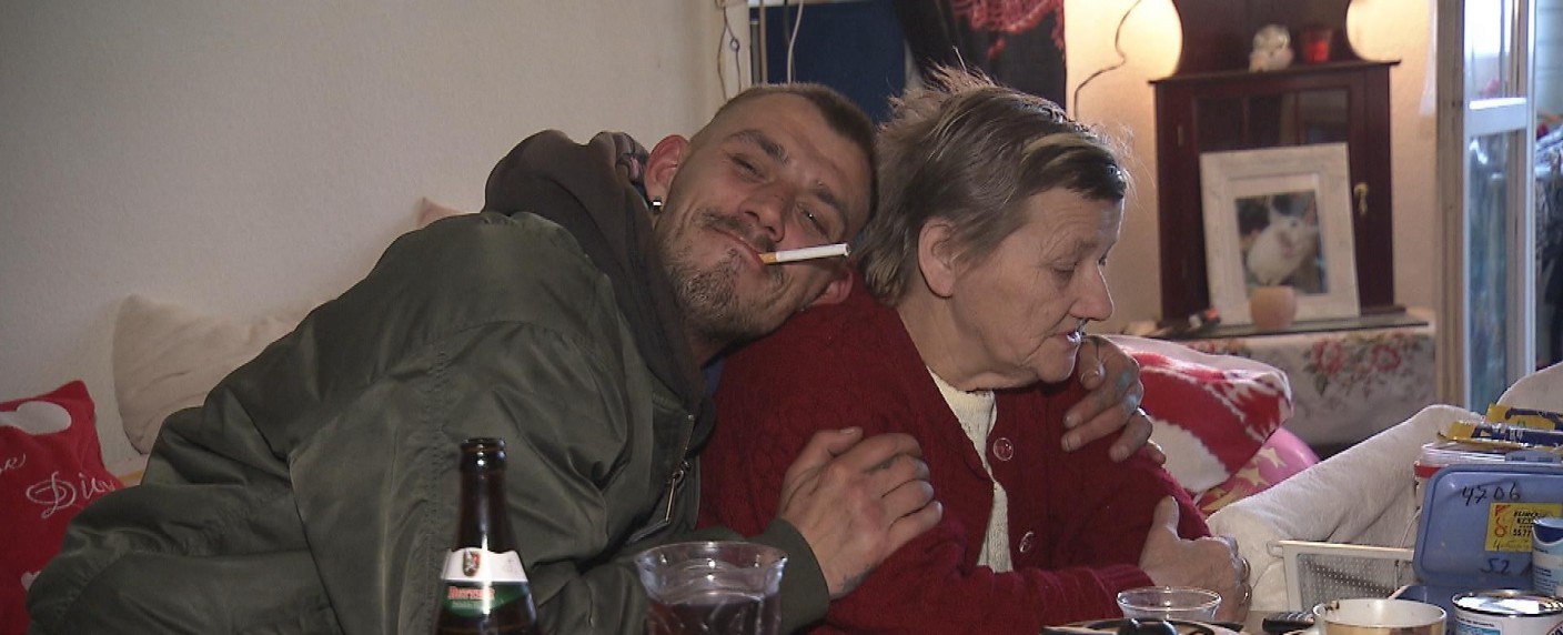 Quoten: Familie Ritter setzt sich vor Raab und „Germany’s Next Topmodel“ – Katastrophen-Start für Cosimo, „Das große Promibacken“ kehrt schwächer zurück – Bild: RTL