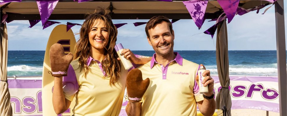 „Sunny Nights“ mit Will Forte und D’Arcy Carden (v.l.) – Bild: Stan