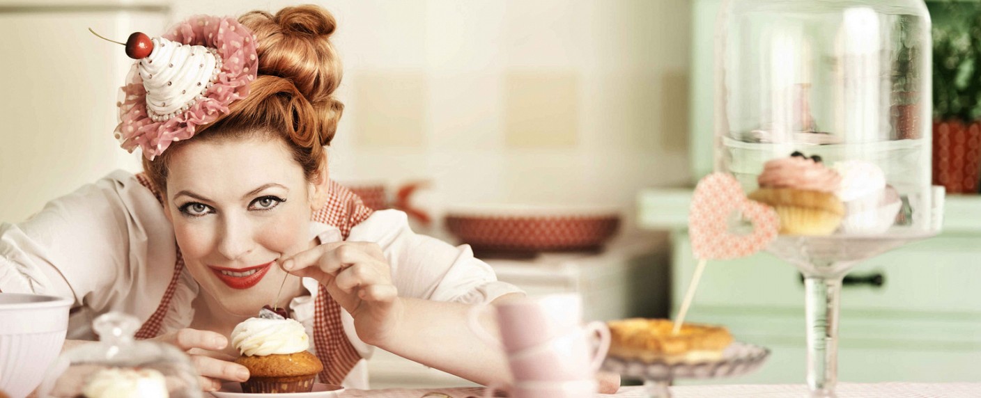 „Enie backt“ vor Ostern zur Primetime – Zweistündiges Special bei sixx – Bild: sixx