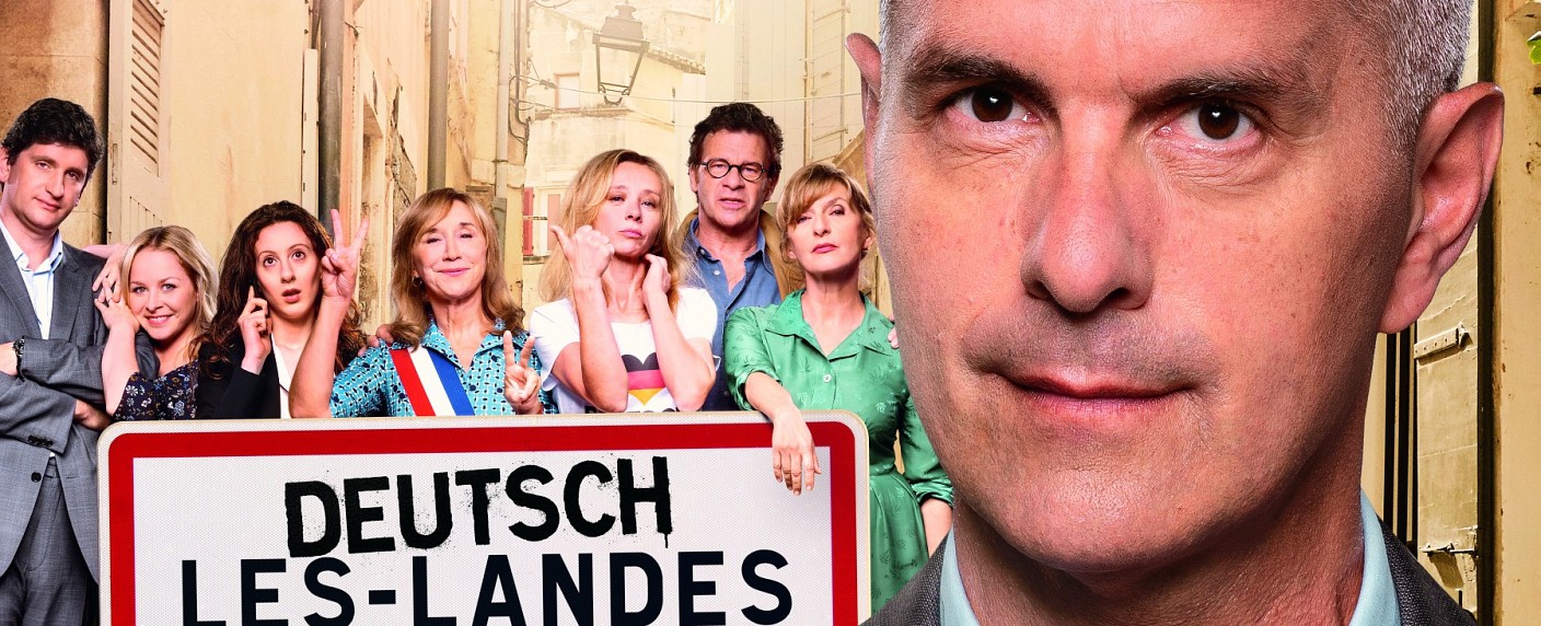 „Deutsch-Les-Landes“: Klischeeparade an der Atlantikküste – Review – Christoph Maria Herbst sticht aus Culture-Clash-Comedy heraus – Bild: Bavaria Fiction