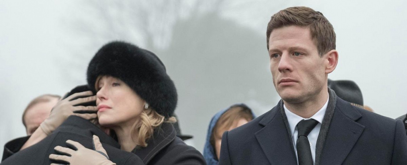 BBC: Trailer zu „McMafia“, „Love, Lies and Records“ und „Motherland“ – Zwei Dramaserien und Mutterschafts-Comedy neu im Programm – Bild: BBC Worldwide