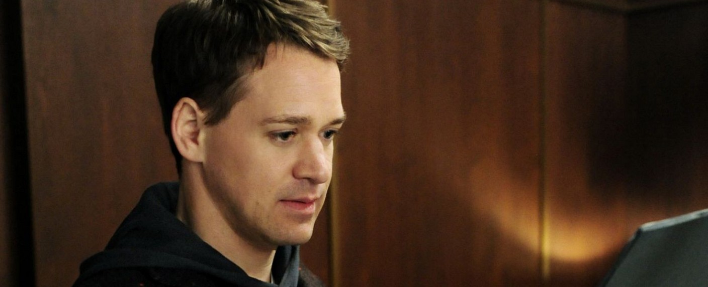 „11/​22/​63“: T.R. Knight („Grey’s Anatomy“) schließt sich Hulus Zeitreise-Serie an – Projekt stammt von J.J. Abrams und Stephen King – Bild: Jeffrey Neira/​CBS