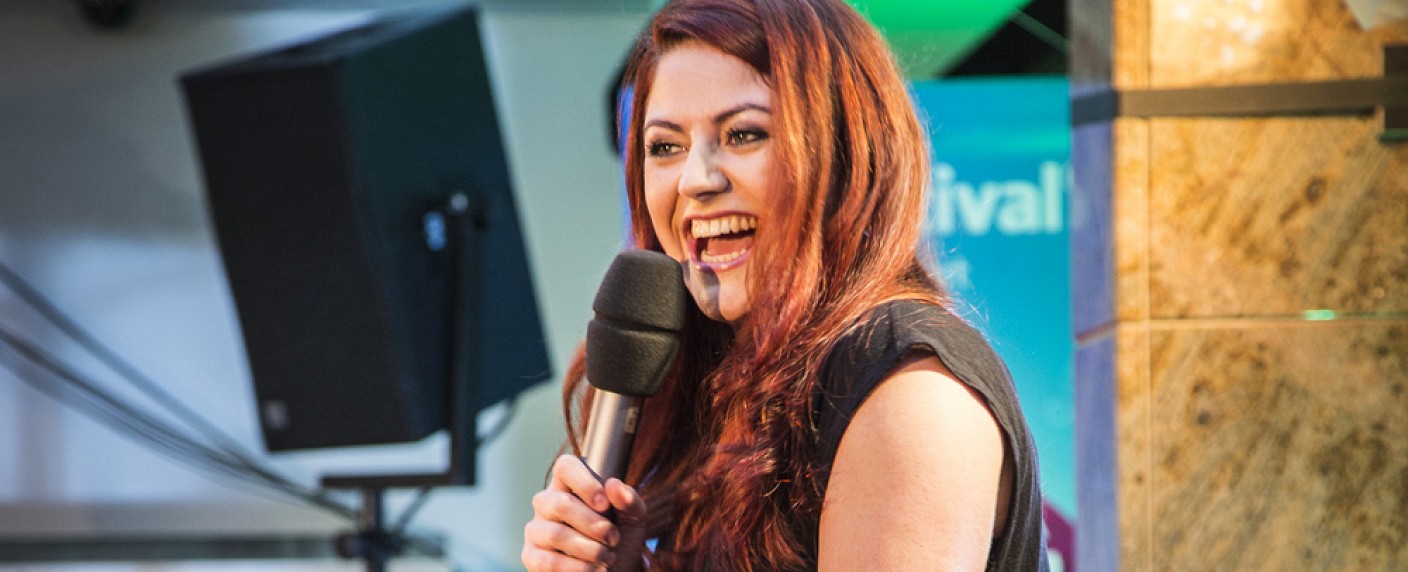 „NightWash“: Tahnee übernimmt Moderation der Comedyshow ab 2017 – Comedienne wird Nachfolgerin von Luke Mockridge – Bild: WDR/​Brainpool