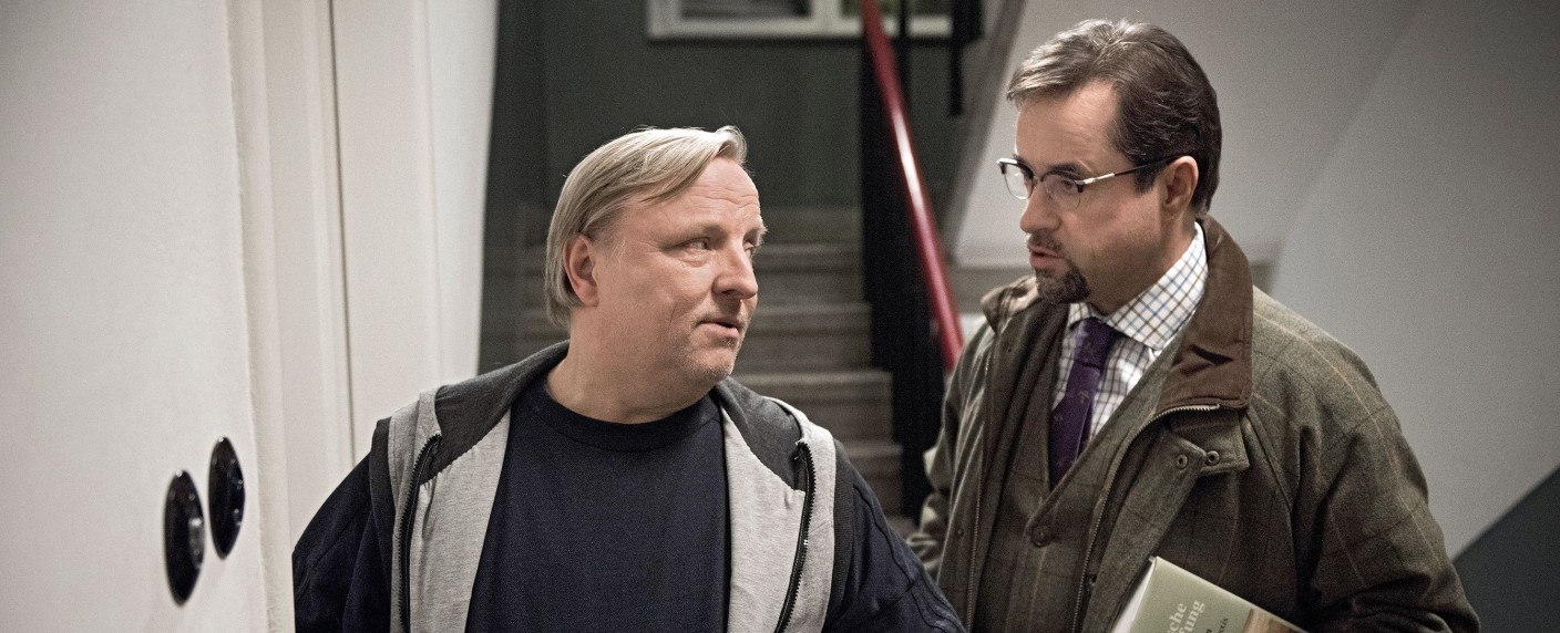 Quoten: Erfolgs-„Tatort“ fesselt erneut knapp acht Millionen Zuschauer – VOX dreht mit „Hot oder Schrott“ auf, „Hotel Transsilvanien 2“ geht bei RTL komplett unter – Bild: WDR/​Thomas Kost