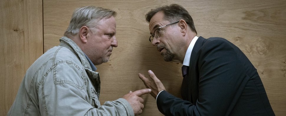 „Tatort: MagicMom“ mit Thiel (Axel Prahl, l.) und Boerne (Jan Josef Liefers) – Bild: WDR/Bavaria Fiction GmbH/Thomas Kost