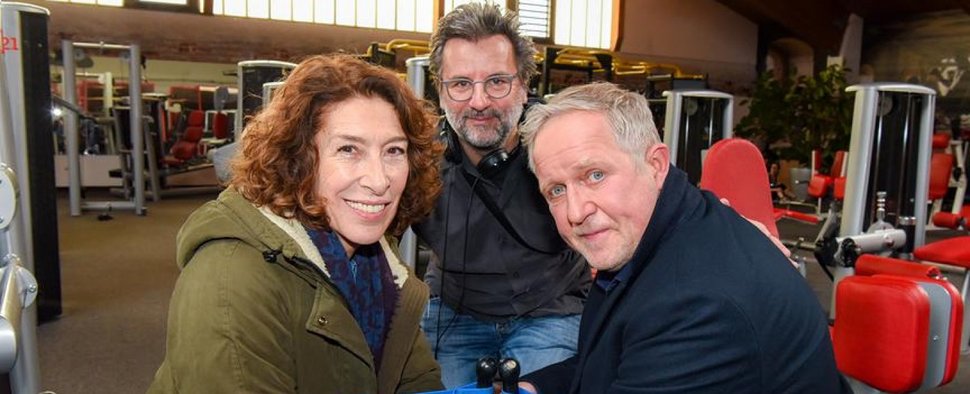 Adele Neuhauser, Regisseur Andreas Kopriva und Harald Krassnitzer (v. l. n. r.) – Bild: ORF/Hubert Mican