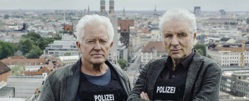 „Tatort: Unvergänglich“: Letzter Fall für Ivo Batic (Miroslav Nemec, l.) und Franz Leitmayr (Udo Wachtveitl, r.) – Bild: BR/NEUESUPER GmbH/Hendrik Heiden