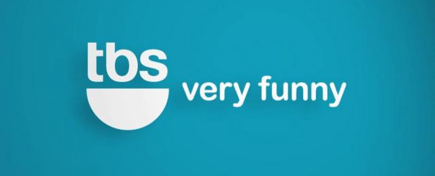 Upfronts 2014/​15: TBS verlängert Vertrag mit Conan O’Brien bis 2018 – „Jake & Amir“ und zwei weitere Comedyserien in der Entwicklung – Bild: TBS