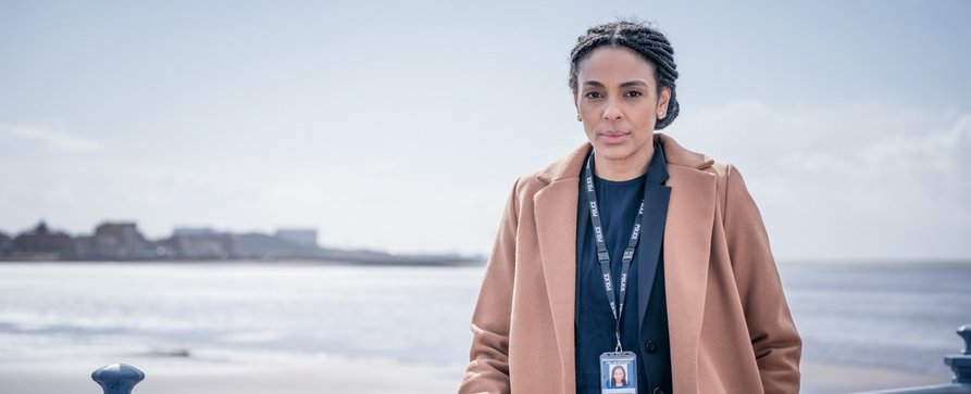 „The Bay“: Beliebte britische Krimiserie geht in Staffel fünf – Neuer Fall mit Marsha Thomason – Bild: ZDF/​Ben Blackall