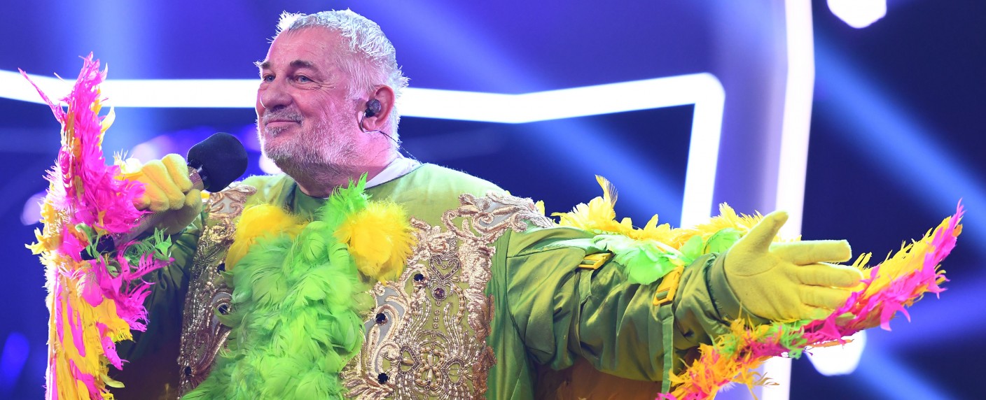 Heinz Hoenig nach „The Masked Singer“: „Ich bin ’ne alte Bühnensau!“ – Kakadu-Sänger und Rateteam-Mitglied Ruth Moschner im Interview – Bild: ProSieben/​Willi Weber