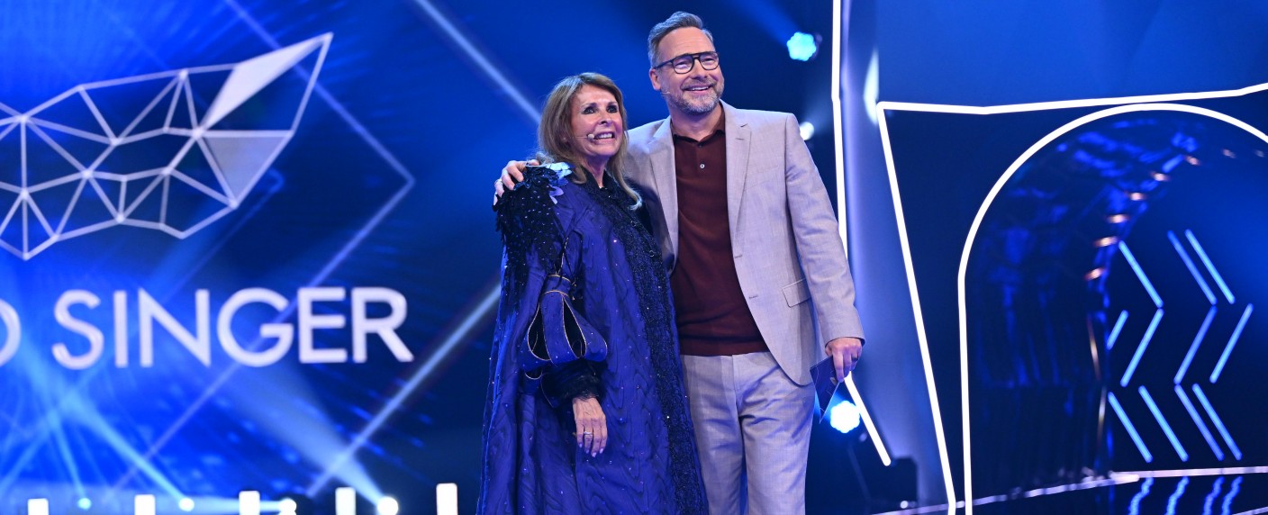 Quoten: „The Masked Singer“ und „Die Giovanni Zarrella Show“ stürzen auf Tiefstwerte – „Jauch-Gottschalk-Schöneberger-Show“ und ARD-Krimi-Zweiteiler gewinnen Samstagabend – Bild: ProSieben/​Willi Weber