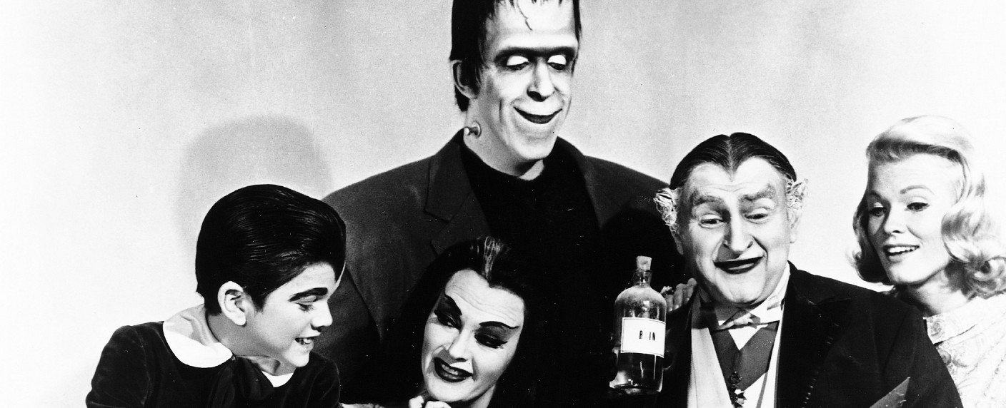 „Munsters“, „Sherlock Holmes“ und Edgar Wallace: Auch 2021 wieder „Schwarzweiße Weihnachten“ bei Nitro – Fest für Nostalgiker als Eventprogrammierung – Bild: RTL/​Universal Studios