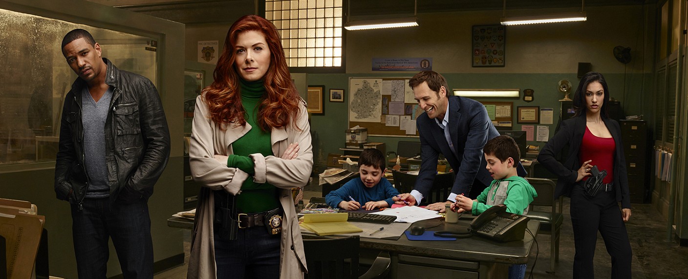 „The Mysteries of Laura“ und „Constantine“ erhalten zusätzliche Drehbücher – Positive Vorzeichen für Bestellung vollständiger Staffeln – Bild: NBC