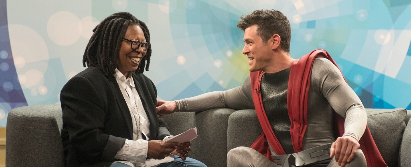 Amazon bestellt Comedy-Serien „The Tick“, „Jean-Claude Van Johnson“ und „I Love Dick“ – Alle drei Serien der jüngsten Pilot-Season erhalten Bestellung – Bild: © 2016 Amazon.com Inc.