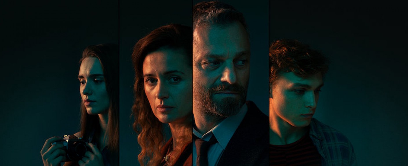 „Das Grab im Wald“: Trailer zur düsteren Thrillerserie von Netflix – Weitere Serienadaption nach Harlan Coben („Ich schweige für dich“) – Bild: Netflix