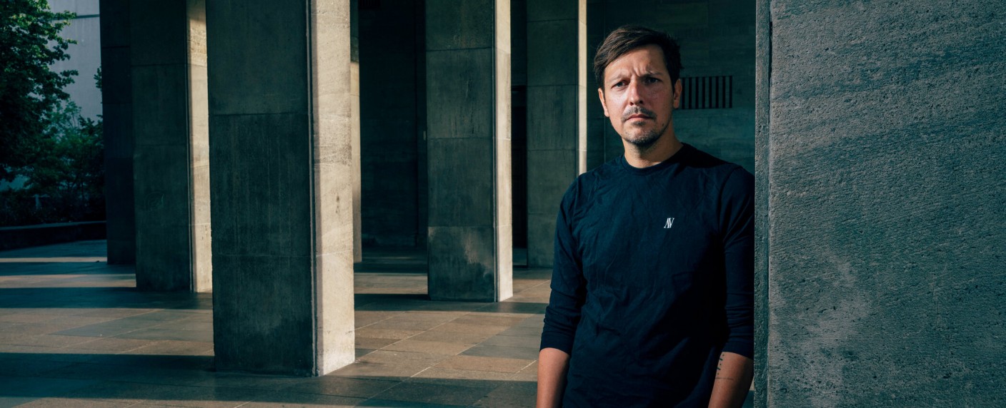 [UPDATE] Erneut kein „The Big Bang Theory“: ProSieben räumt Montage für Aufrüstungs- und WM-Reportage frei – Philipp Lahm kritisiert Vergabe nach Katar in „Das Milliardenspiel“ – Bild: ProSieben/​Nikita Teryoshin