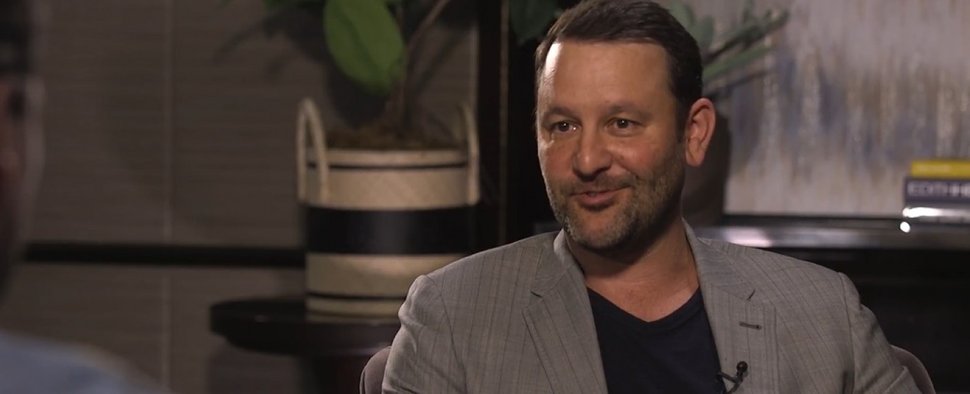 „This Is Us“-Schöpfer und Produzent Dan Fogelman – Bild: YouTube/Screenshot