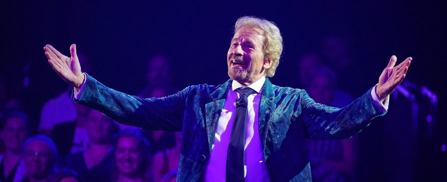 Schluss mit Samstagabend: So kündigte Thomas Gottschalk seinen TV-Abschied an – Große Abschiedssendung der „Jauch-Gottschalk-Schöneberger-Show“ im Dezember – Bild: RTL/​Stefan Gregorowius