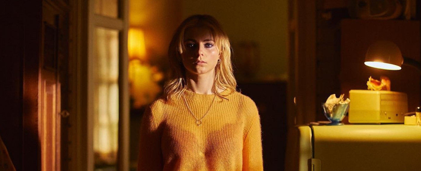 „Totally Completely Fine“: Trailer zu australischer Comedyserie um Lebensmüde und ihre Retterin – Erbe wird zum Glücksfall – Bild: Stan.