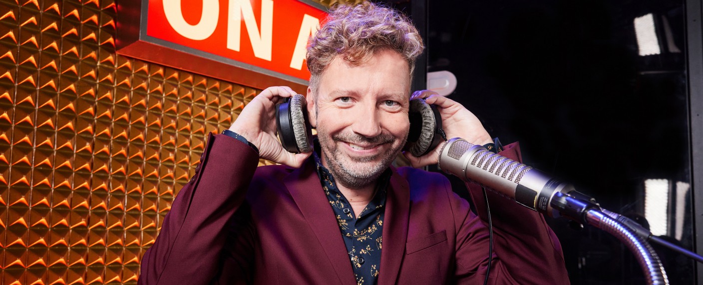 Nachfolger von Peter Urban: Thorsten Schorn wird neuer ESC-Kommentator – Bekannter Radiomoderator und Off-Sprecher verpflichtet – Bild: NDR/​Morris Mac Matzen