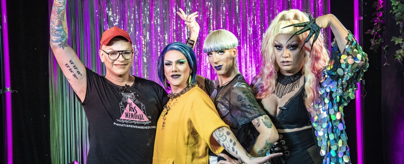 [UPDATE] „Shopping Queen“ mit Drag Queens: Sonderfolge des VOX-Dauerbrenners – „Die Urlauber – Auf die Koffer, fertig, los!“ neu am Sonntagvorabend – Bild: TVNOW /​ Andreas Friese