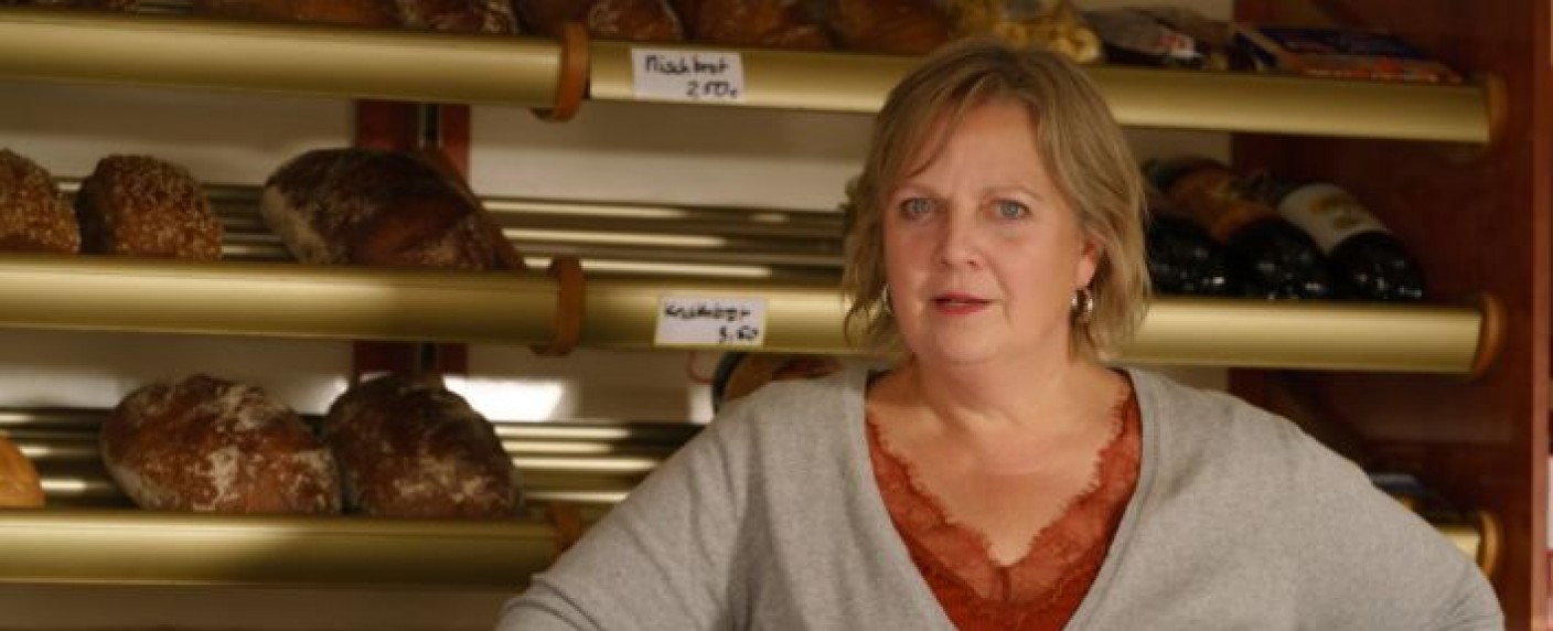 Trotz Kritikerlob und guten Quoten: „Tina mobil“ nach einer Staffel eingestellt – Autorin: Absetzung sei „peinlich für die ARD“ – Bild: rbb/​Stefan Erhard