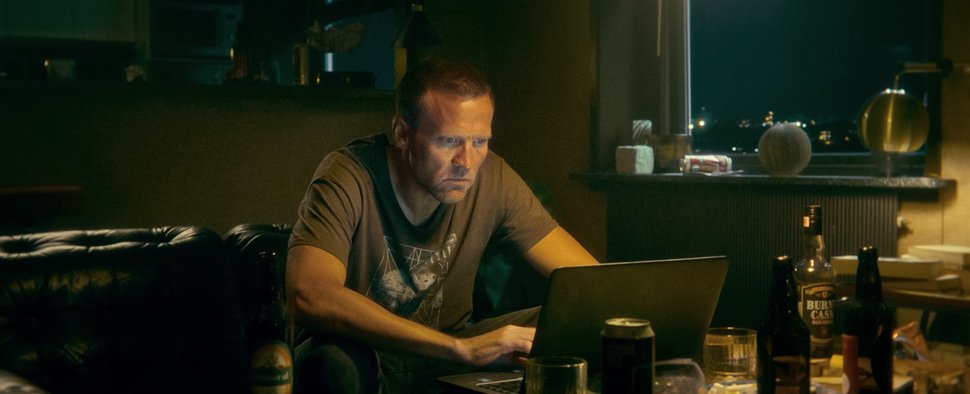Tobias Santelmann als Harry Hole – Bild: Netflix