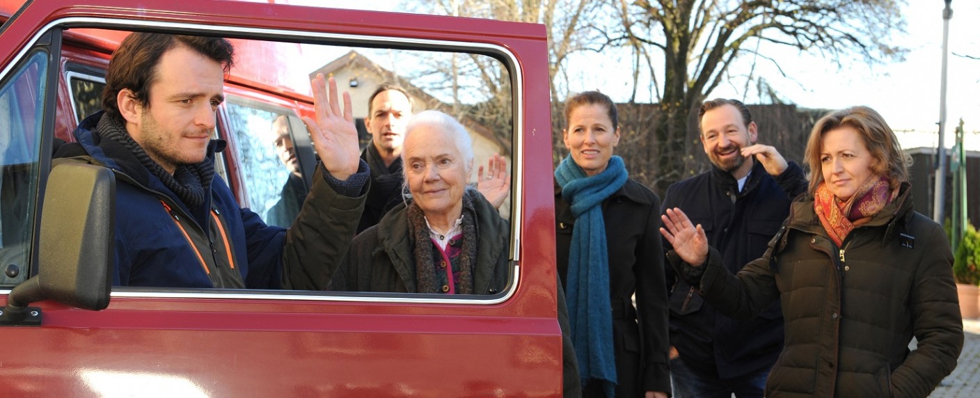 „Dahoam is Dahoam“: Urgestein Tommy Schwimmer verlässt die Serie – Abschied von Zuschauerliebling Flori Brunner in einer Woche – Bild: BR/​Marco Orlando Pichler