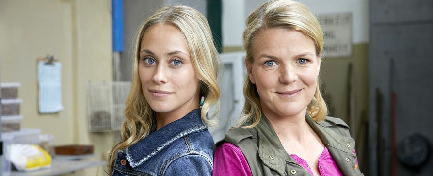 „Beste Schwestern“: Neue Mirja-Boes-Comedy verliert sich in Klamauk – Review – RTL-Serienstart wirkt aus der Zeit gefallen – Bild: MG RTL D /​ Guido Engels