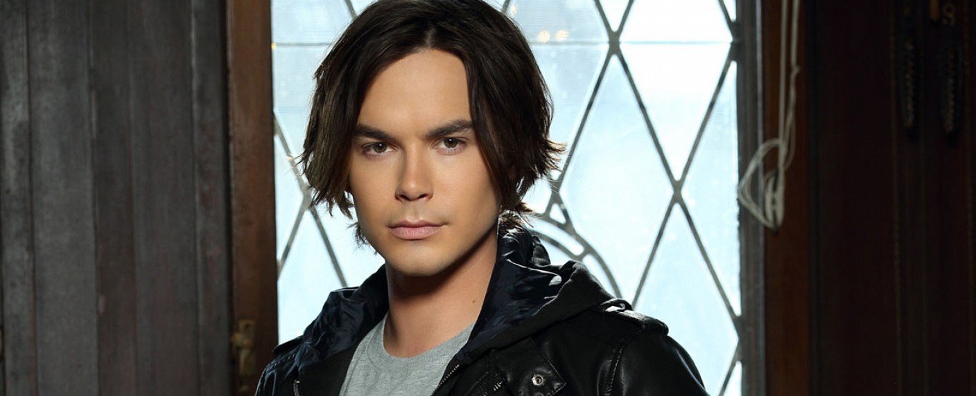 „Pretty Little Liars“: Tyler Blackburn wieder in Staffel 5 – Rückkehr nach Aus des Spin-Offs „Ravenswood“ – Bild: ABC Family