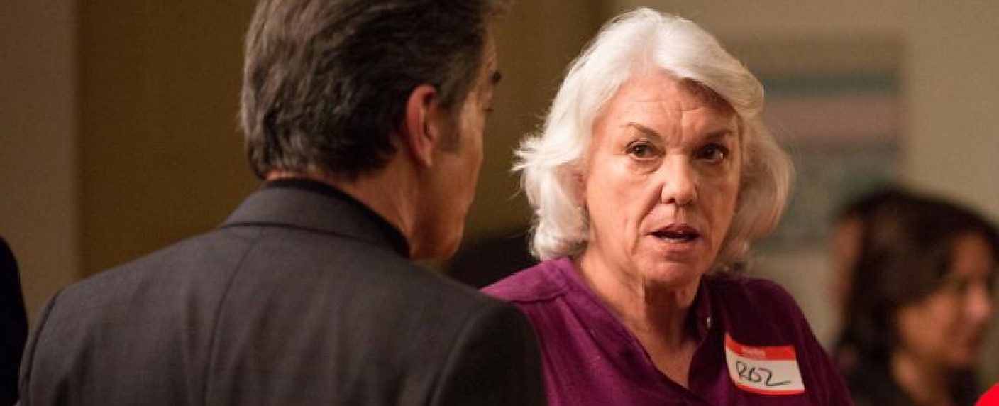 Tyne Daly („Für alle Fälle Amy“) schließt sich „Murphy Brown“-Revival an – Schauspielveteranin folgt verstorbenem Barbesitzer Pat Corley nach – Bild: Sony Pictures Home Entertainment