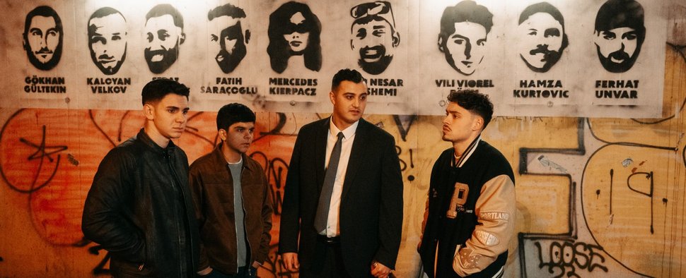 „Uncivilized“: (v. l.) Mert Dincer, Dennis Kharazmi, Mücahit Altun und Angelo Alabiso – Bild: ZDF/Tilo Wandelt