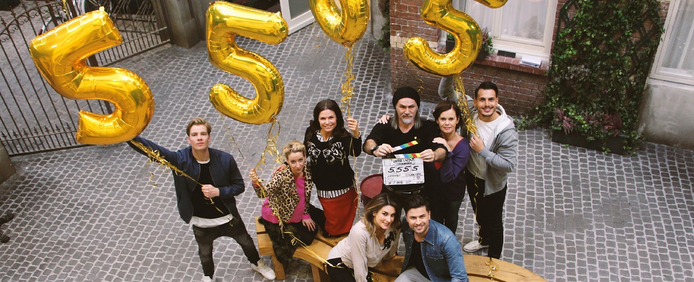 „Unter uns“: RTL-Daily-Soap feiert 5555. Folge – Jubiläum für die Bewohner der Schillerallee – Bild: RTL