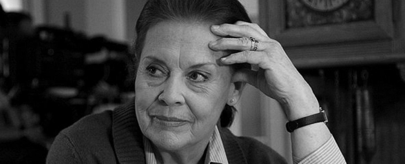 „In aller Freundschaft“-Urgestein Ursula Karusseit gestorben – DDR-Theaterikone und Volksschauspielerin wurde 79 Jahre alt – Bild: MDR/​Saxonia/​Wernicke