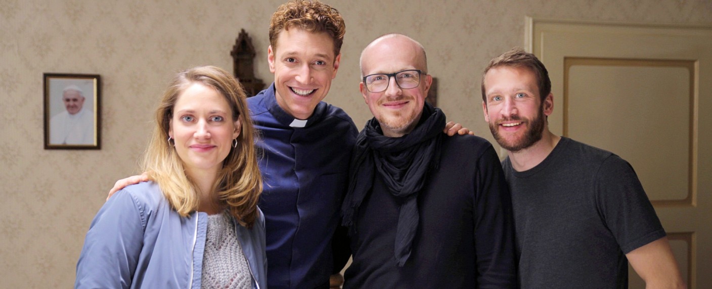 „Sankt Maik“ endet: Drehstart zur letzten Staffel – RTL-Dramedy mit Daniel Donskoy endet nach drei Staffeln – Bild: TVNOW /​ Brendan Uffelmann