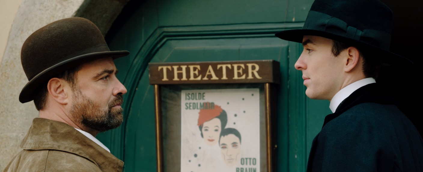 „Vienna Blood“: Deutscher Starttermin für Liebermann-Verfilmungen bekannt – Historische ZDF/​ORF-Koproduktion mit Matthew Beard und Juergen Maurer – Bild: ZDF/​Petro Domenigg 1180 Vienna